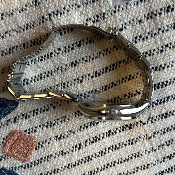 Michael Kors stainless steel watch with a multicolored pearl face - Picture 8 of 8